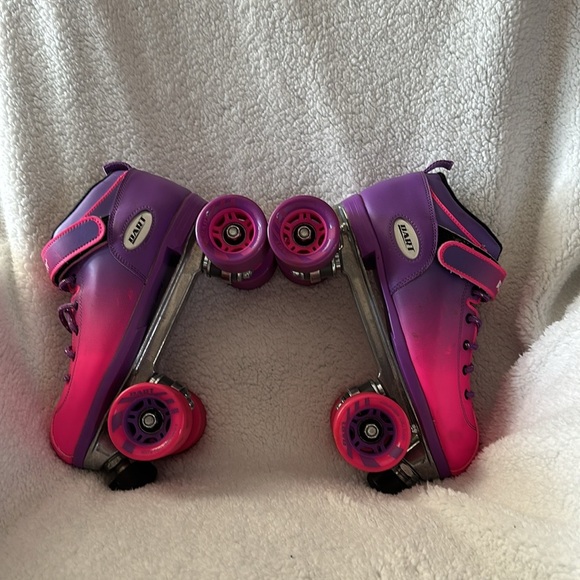 Riedell Pink and Purple Roller Skates - Picture 3 of 9